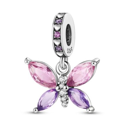 Srebaren talisman Peperuda simvol na svoboda i elegantnost