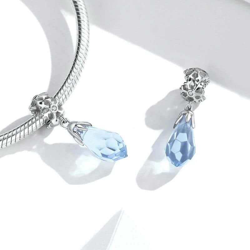 SREBAREN TALISMAN SIN KRISTAL & 8211 ELEGANTNOST I BLYaSAK ZA VAS