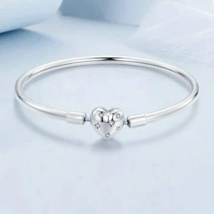 SREBARNA GRIVNA BANGLE SARTsE S TsIRKONI