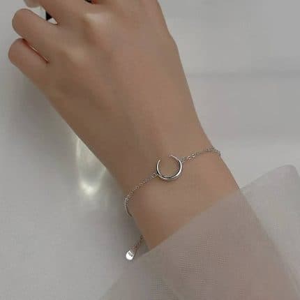 SREBARNA GRIVNA POLUMESETs ELEGANTEN MINIMALISTIChEN DIZAYN