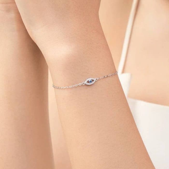 SREBARNA GRIVNA SINYO OKO ZAShtITA I ELEGANTNA VIZIYa