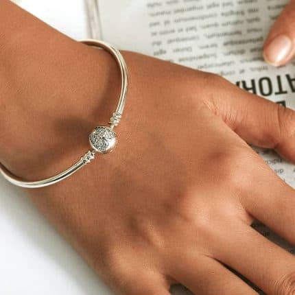 SREBARNA GRIVNA BANGLE S PEPERUDA